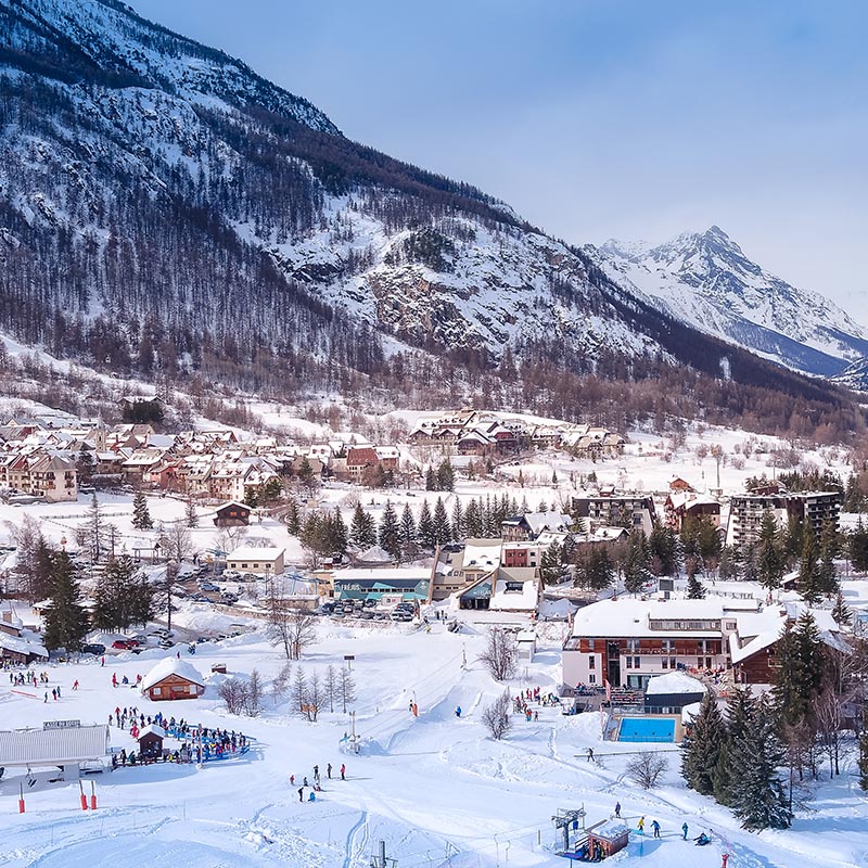 Vue sur la station bien connue de Serre Chevalier