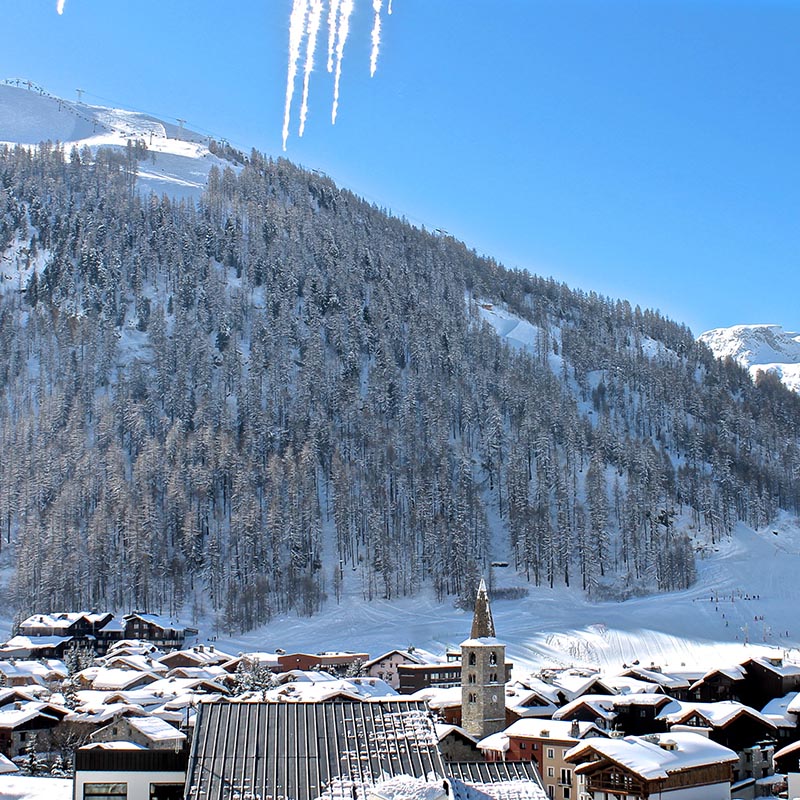 Vue sur la station connue de Val d'Isère